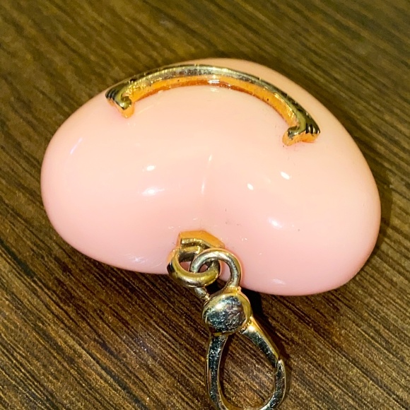 Y2K JUICY COUTURE VINTAGE DYLAN’S CANDY BAR PINK LUCITE HEART CHARM HUGE NEW - Picture 5 of 7